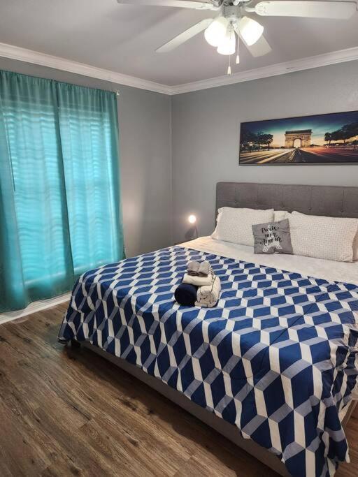 Blue Shark *E2* @ Midtown 1Br King Suite Houston Exterior photo