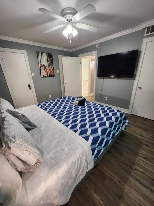 Blue Shark *E2* @ Midtown 1Br King Suite Houston Exterior photo